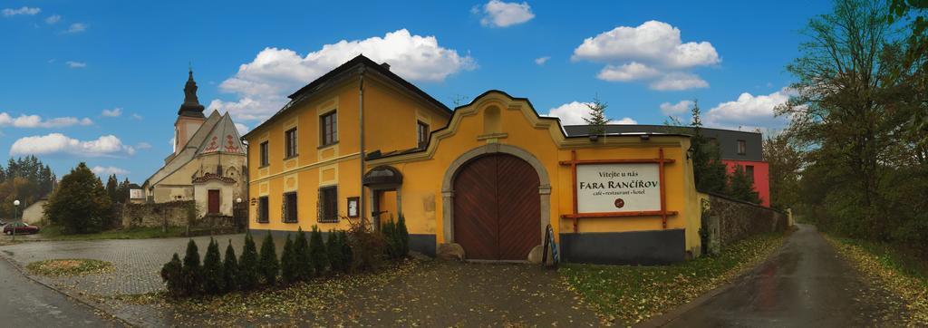 Fara Rancirov Hotel Jihlava Buitenkant foto